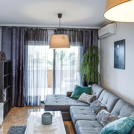 Globus Torremar شقة *