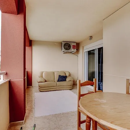 Apartment Globus Torremar